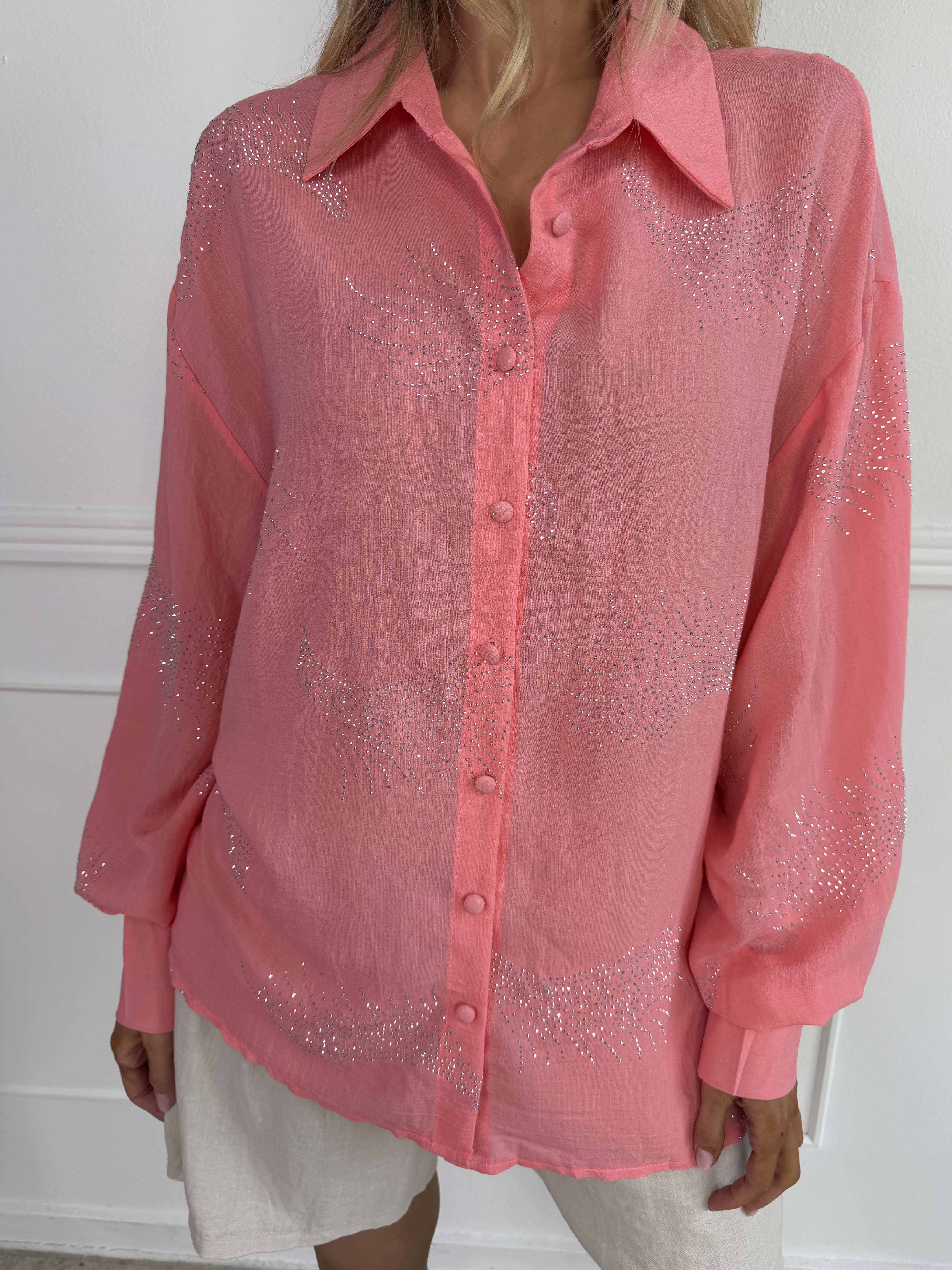 Heidy - Plus size skjorta med fina strass och breda manschetter